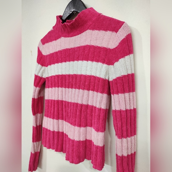 Pink Cozy Top 💗 - Picture 10 of 13